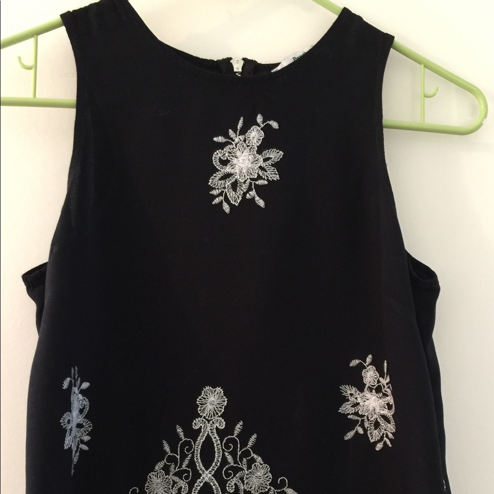 Sleeveless Shirt